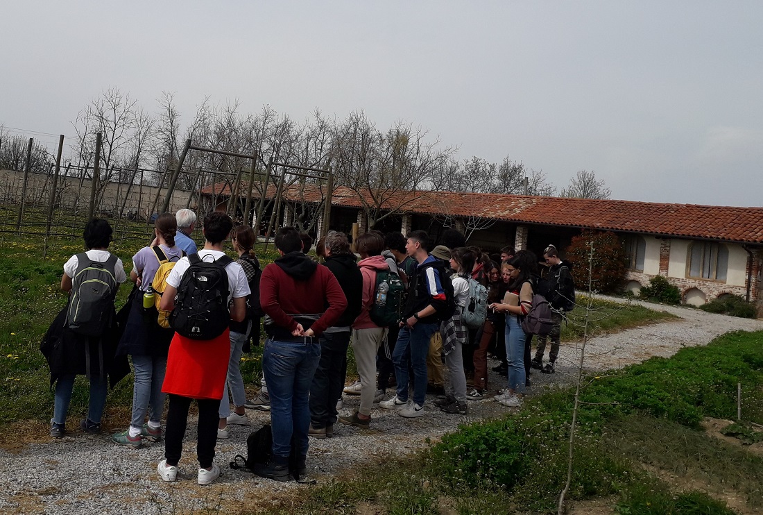 Gli alunni dell'Istituto "Bernardo Marsano"